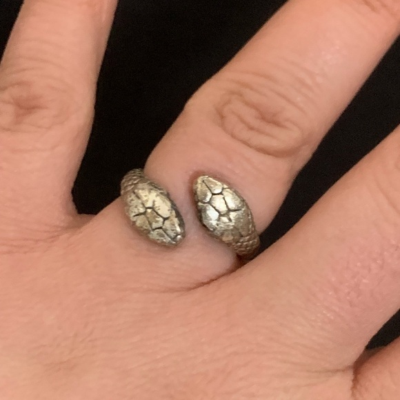 Double Headed Snake Ring Unisex Size 8 - Picture 4 of 7